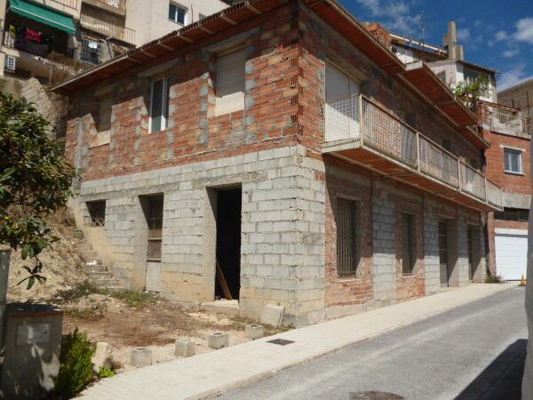 Casa De Pueblo En Construcción