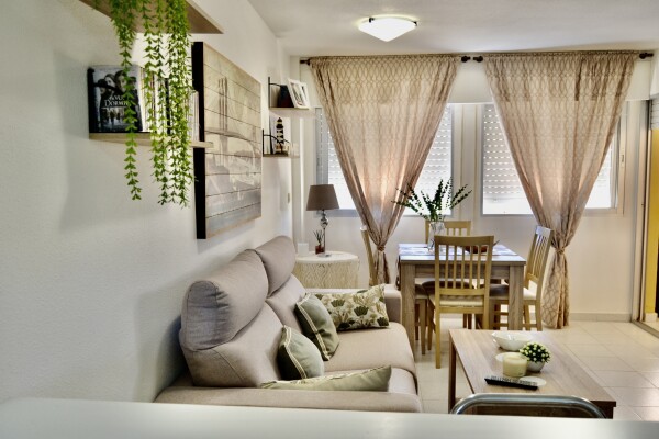 Apartamento En Urbanización Cerrada.
